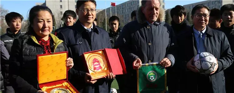如何用激励帮助孩子爱上篮球训练_0